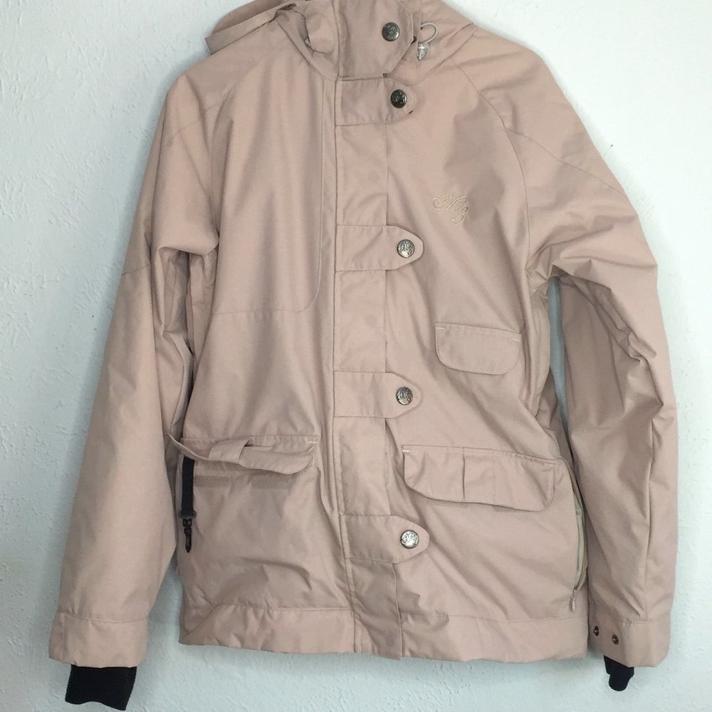Millenium Three women's L mauve snow jacket loaded with features attached hood.